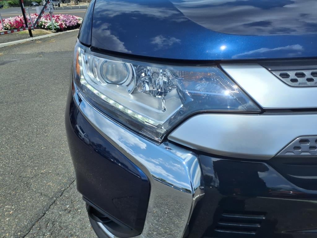 2020 Mitsubishi Outlander ES