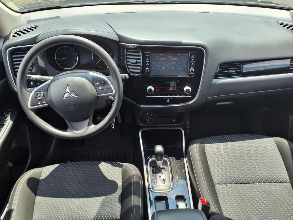 2020 Mitsubishi Outlander ES