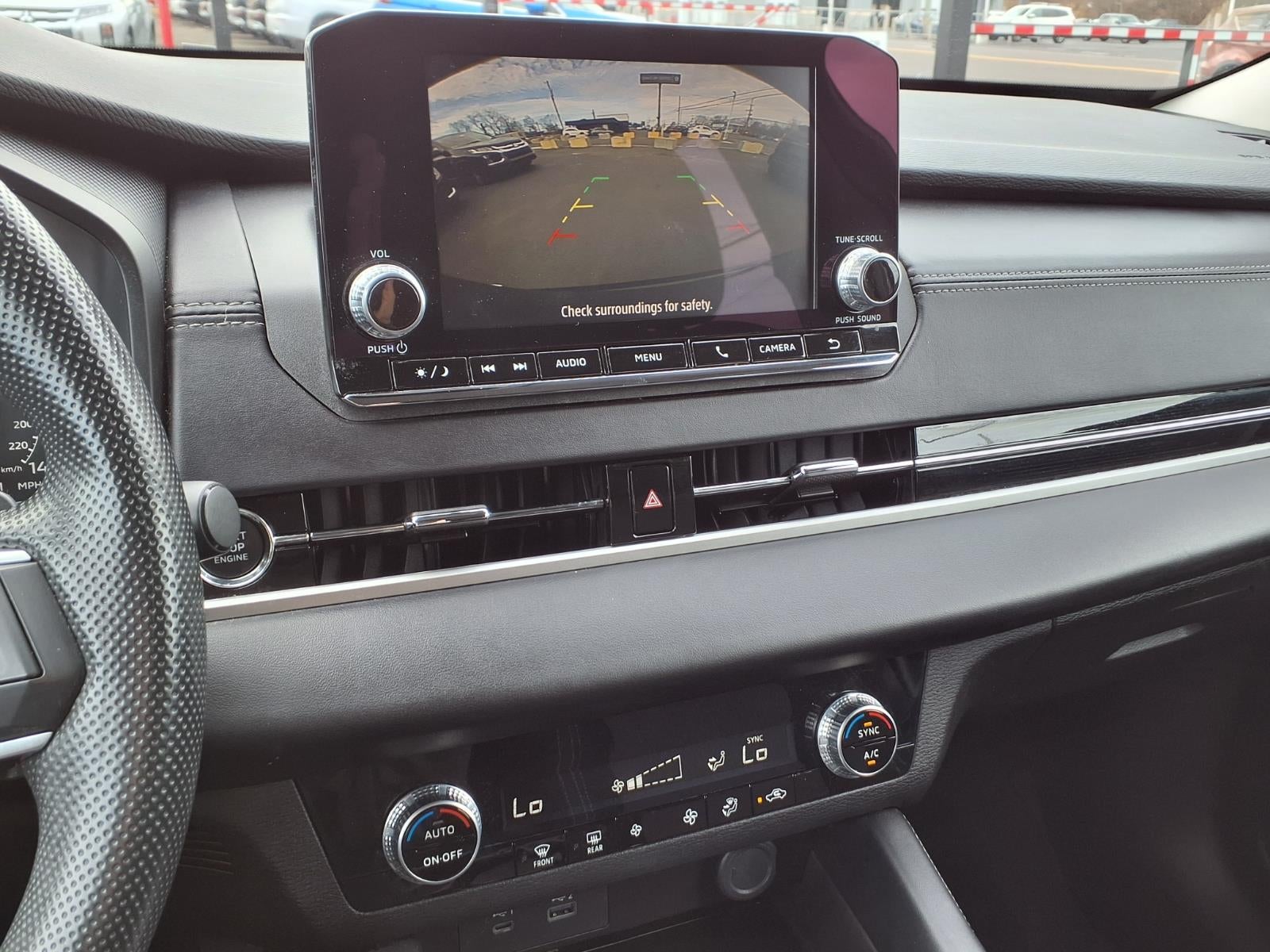 2024 Mitsubishi Outlander ES