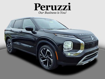 2023 Mitsubishi Outlander SE