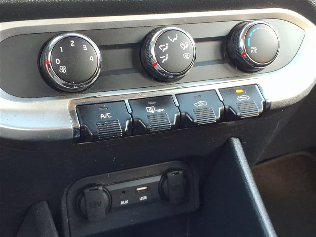 2016 Kia Rio 5-Door LX