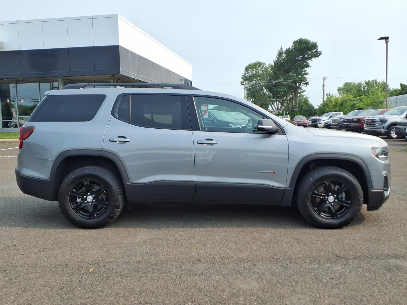 2023 GMC Acadia AT4