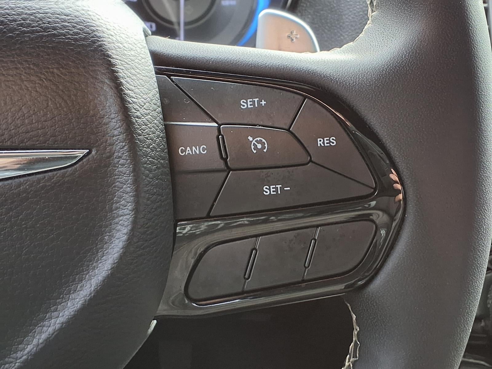 2022 Chrysler 300 300S