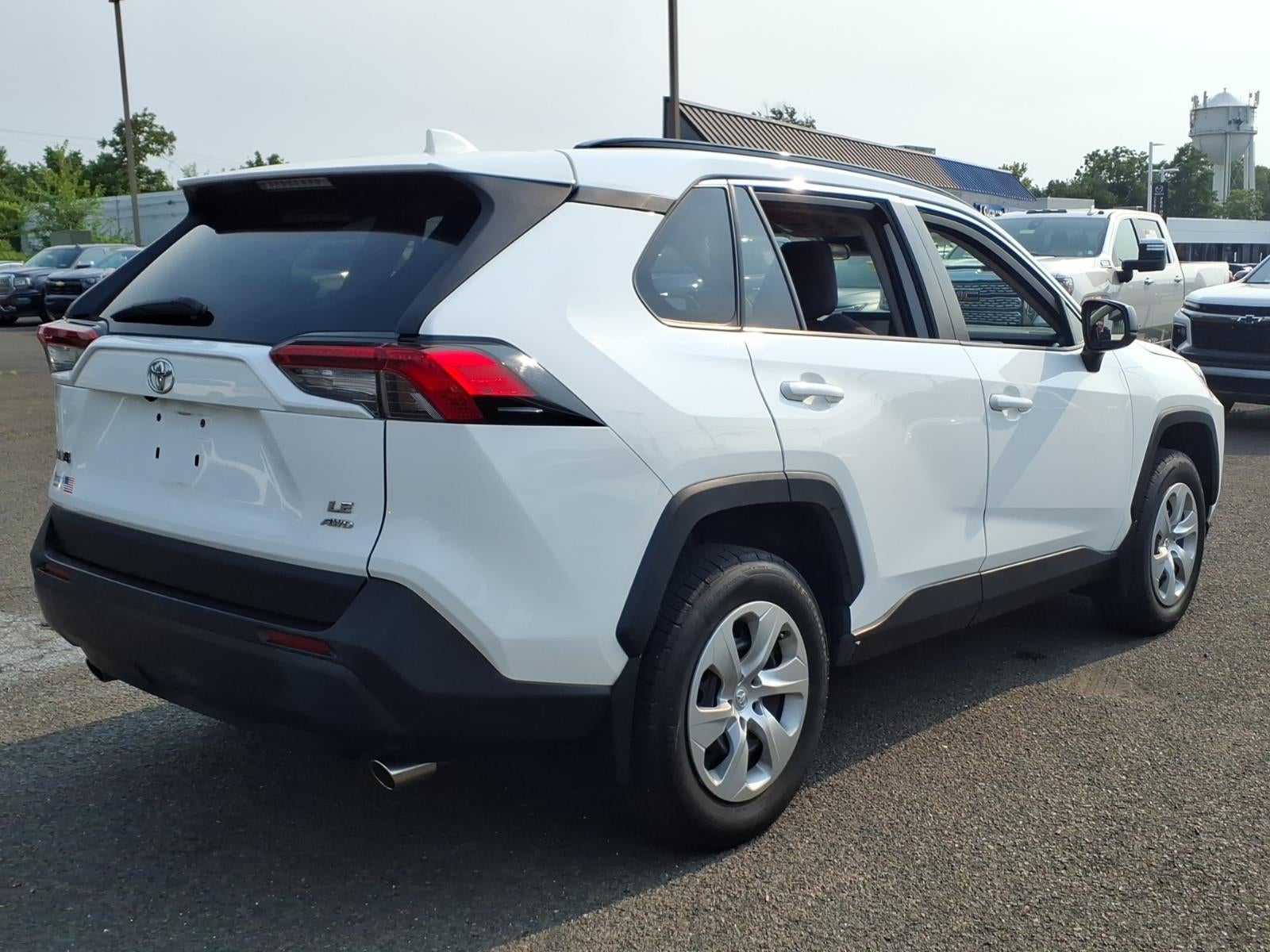 2019 Toyota RAV4 LE