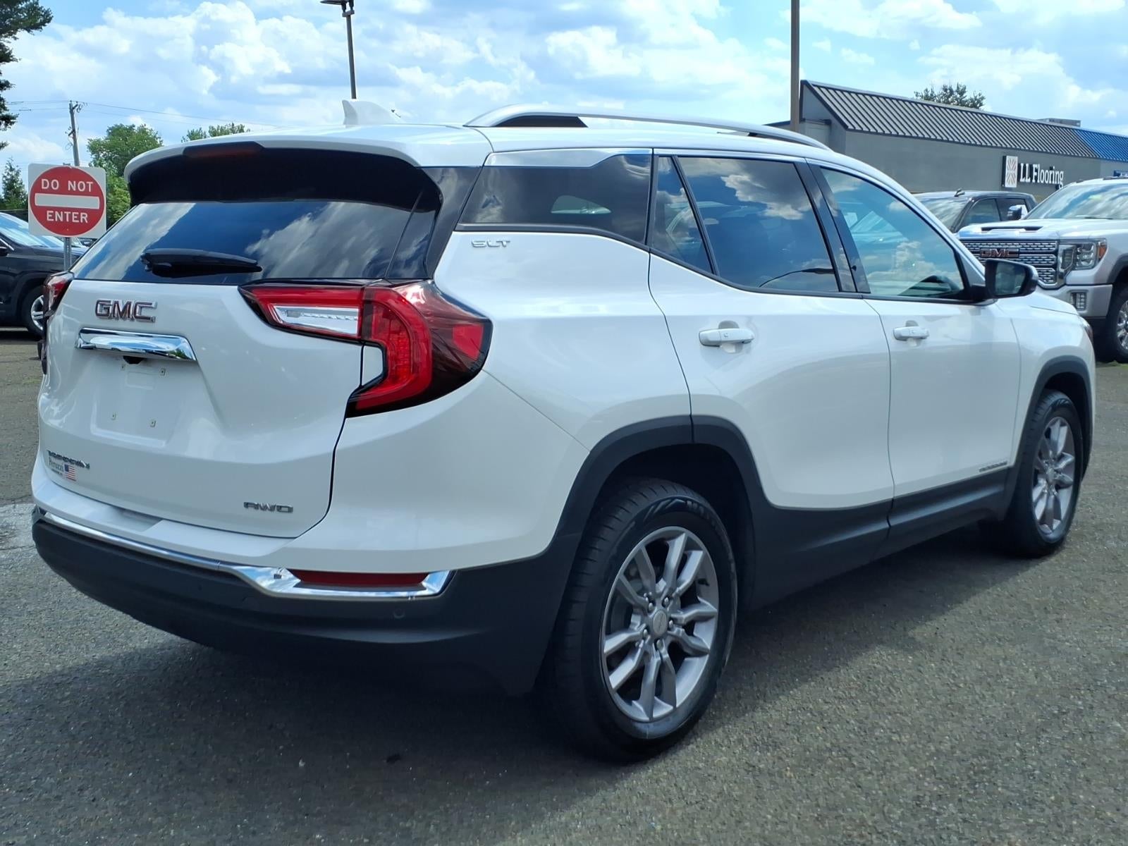 2022 GMC Terrain SLT