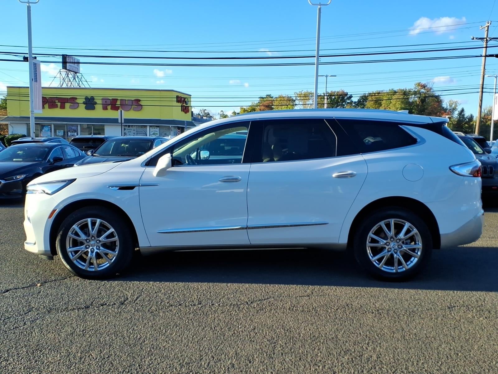 2024 Buick Enclave Essence