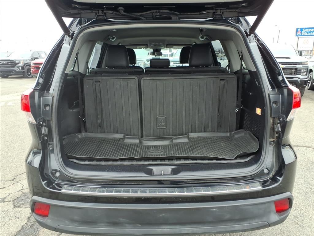 2019 Toyota Highlander LE